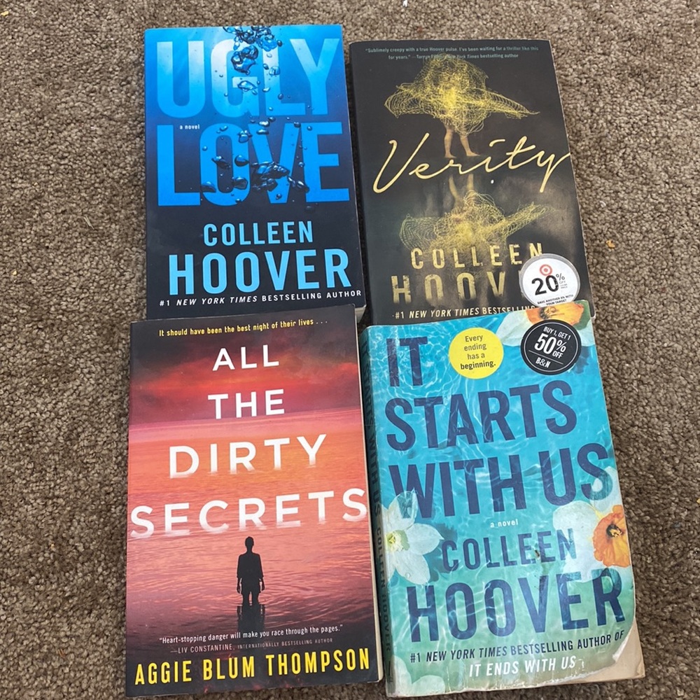BOOK BUNDLE: COLEEN HOOVER AND MORE - Picture 2 of 4